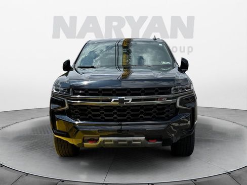 Used 2021 Chevrolet Suburban Z71 w/ Z71 Off-Road Package image 3