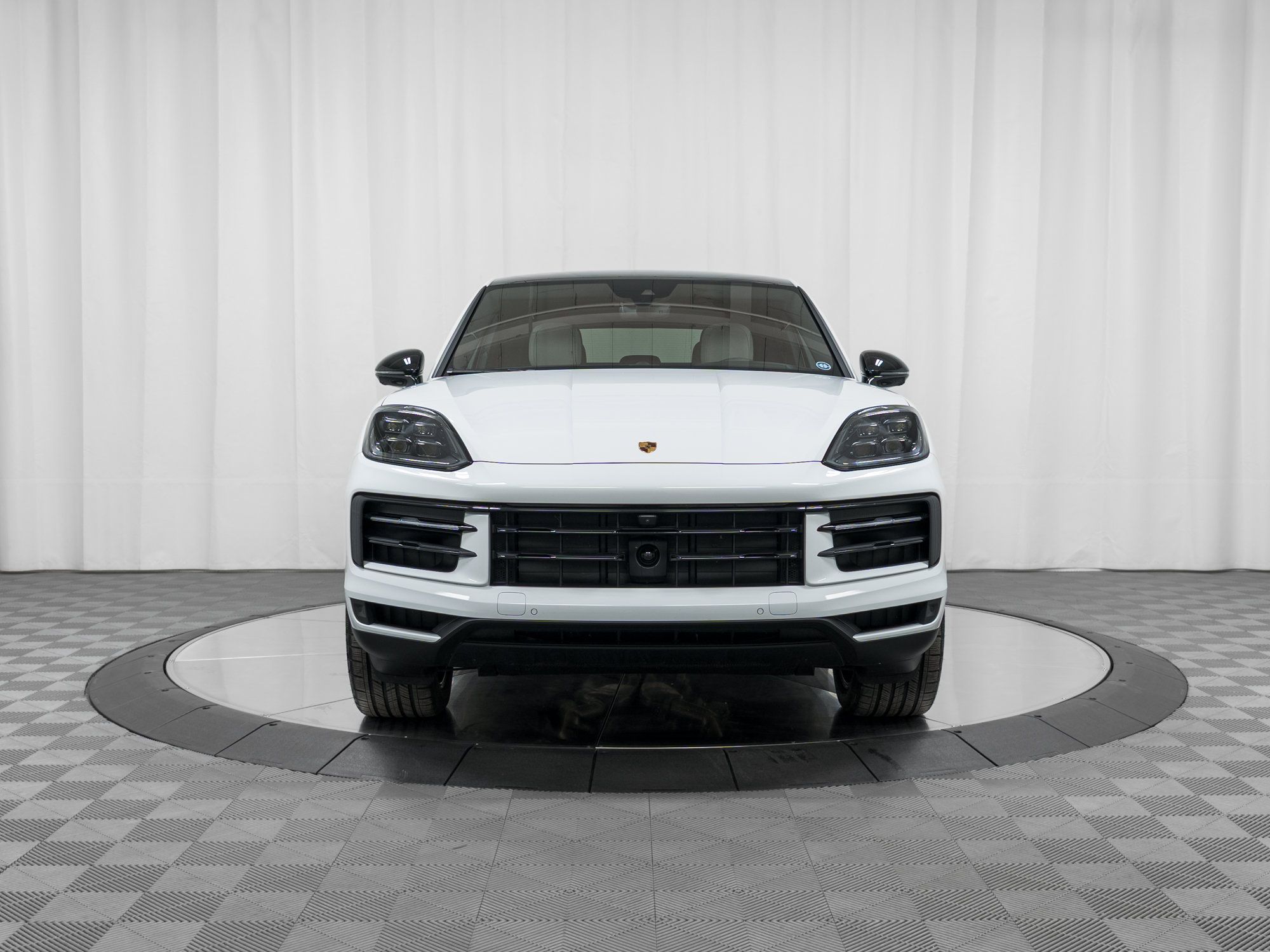 Used 2025 Porsche Cayenne S AWD/4WD image 10