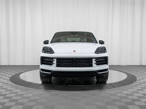 Used 2025 Porsche Cayenne S image 10