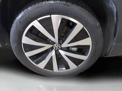 Used 2023 Volkswagen Taos SE image 52