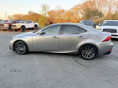 Used 2018 Lexus IS 300 F Sport w/ F Sport Package RWD image 8