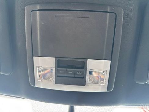 Used 2019 Ford Explorer XLT w/ Equipment Group 202A FWD image 23