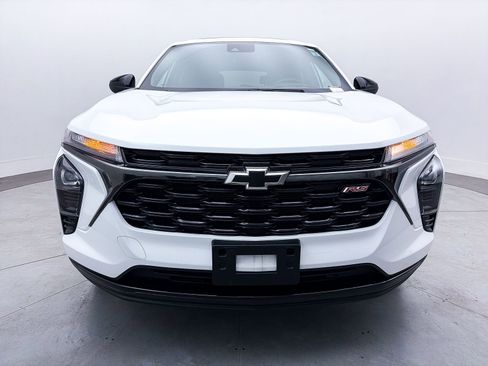 Used 2024 Chevrolet Trax RS w/ Sunroof Package image 10