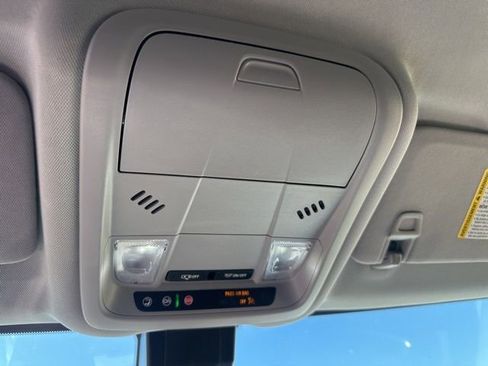 Used 2024 Chevrolet Equinox LT image 14