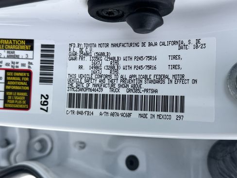 Used 2023 Toyota Tacoma TRD Off-Road image 34