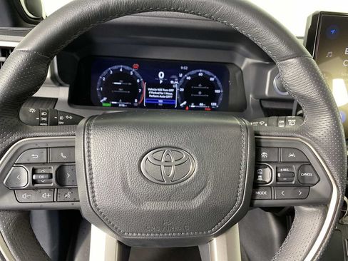 Used 2026 Toyota 4Runner Platinum AWD/4WD image 16