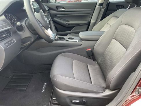 New 2025 Nissan Altima 2.5 SV image 14