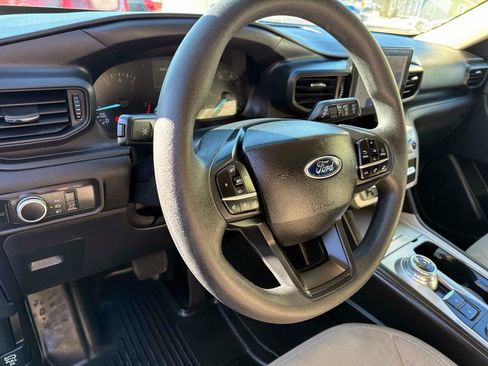 Used 2022 Ford Explorer 4WD image 14
