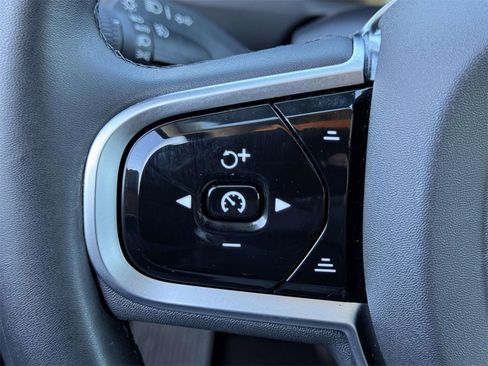 Certified 2025 Volvo XC90 B6 Plus w/ Protection Package Premier image 19