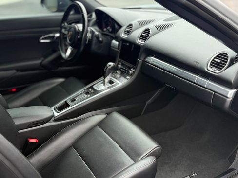 Used 2017 Porsche 718 Boxster image 30