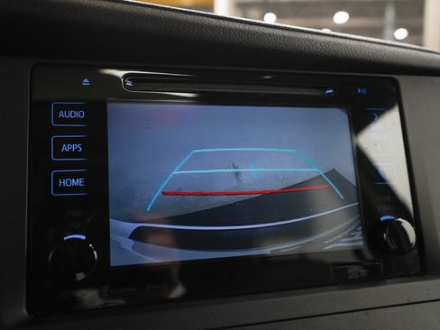 Used 2017 Toyota Sienna XLE Premium AWD/4WD image 33