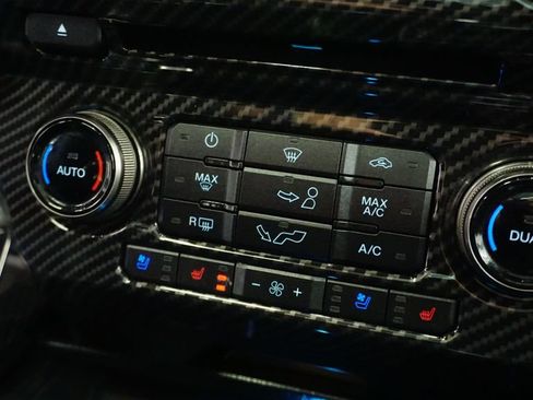 Used 2018 Ford F150 Raptor w/ Equipment Group 802A Luxury image 32