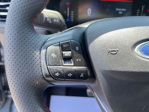 Used 2023 Ford Escape ST-Line w/ Tech Pack #1 AWD/4WD image 31