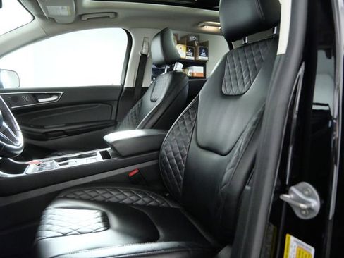Certified 2023 Ford Edge Titanium AWD/4WD image 16