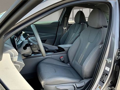Used 2024 Hyundai Elantra SEL FWD image 20