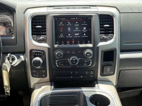Used 2018 RAM 1500 Big Horn AWD/4WD image 14