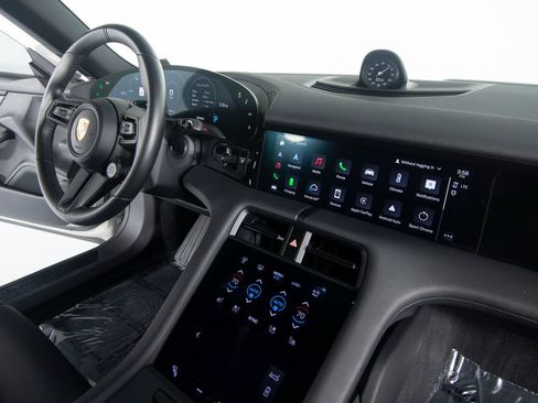 Certified 2023 Porsche Taycan 4S AWD/4WD image 33