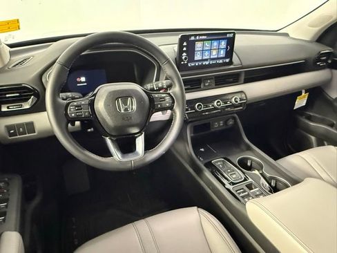 Used 2025 Honda Pilot EX-L image 37