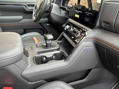 Certified 2025 GMC Sierra 1500 AT4 image 16