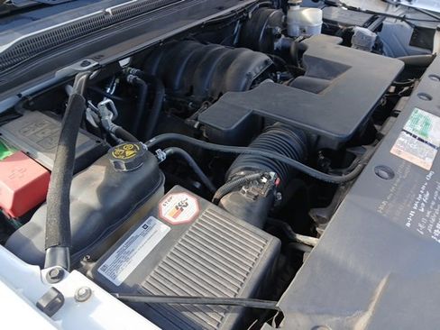 Used 2019 Chevrolet Suburban Premier w/ Premier Plus Edition image 69