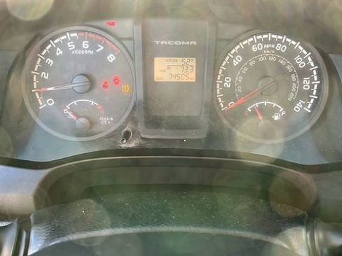 Used 2016 Toyota Tacoma SR w/ SR Convenience Package image 5