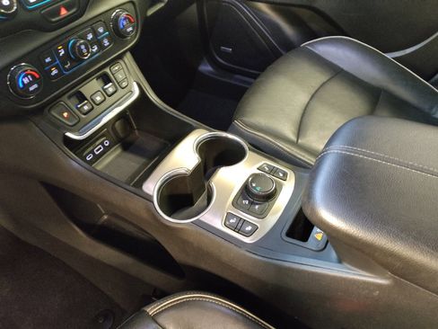 Used 2019 GMC Terrain Denali w/ Driver Alert Package II image 26