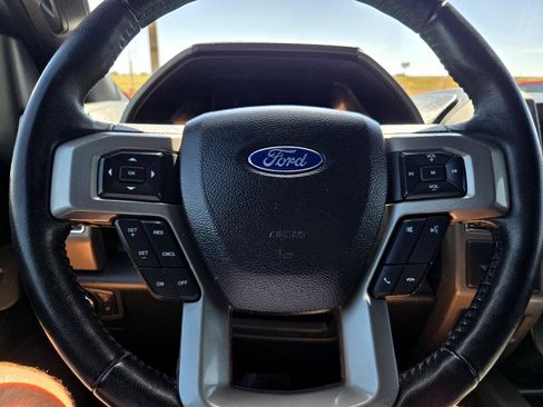 Used 2021 Ford Expedition Max XLT image 24