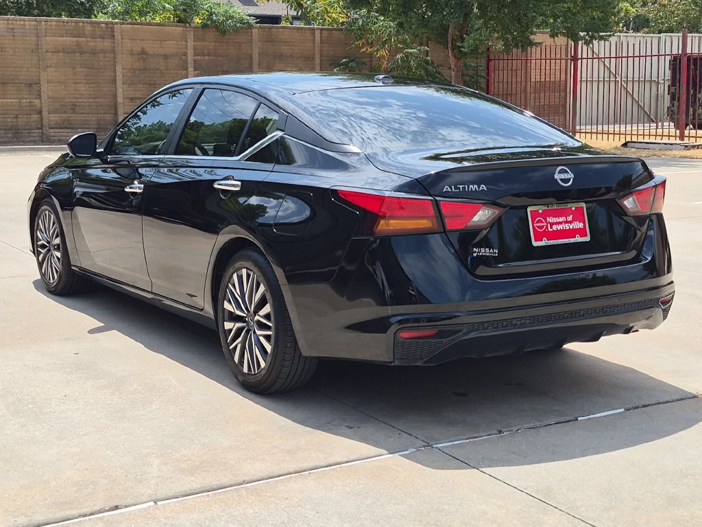 Certified 2025 Nissan Altima 2.5 SV FWD image 6