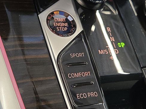 Used 2023 BMW X5 xDrive40i w/ Executive Package image 25