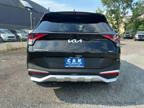 Used 2024 Kia Sportage LX AWD/4WD image 10