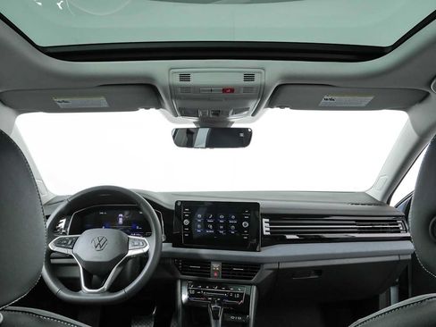 New 2026 Volkswagen Jetta SE FWD image 17