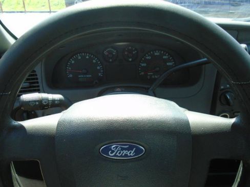 Used 2007 Ford Ranger XL AWD/4WD image 10