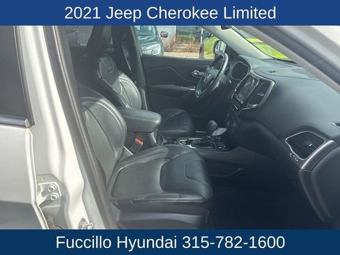 Used 2021 Jeep Cherokee Limited image 16