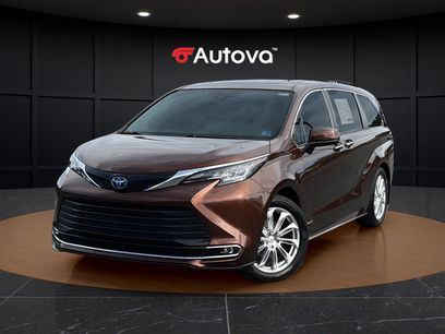 Used 2021 Toyota Sienna XLE