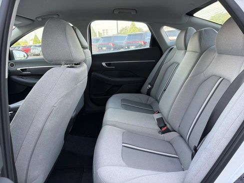 Used 2021 Hyundai Sonata SE FWD image 16