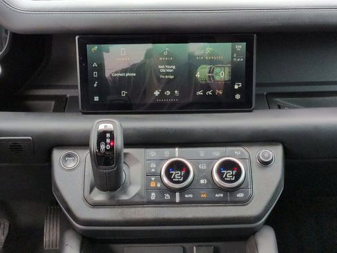 Used 2024 Land Rover Defender 110 X-Dynamic SE image 19
