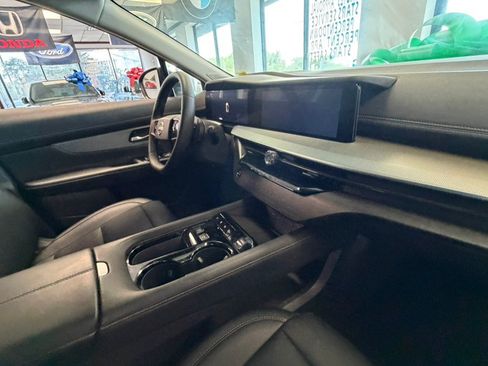 Used 2025 Nissan Murano SL w/ Cargo Package AWD/4WD image 39