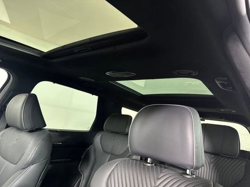 Used 2025 Hyundai Palisade Calligraphy image 12