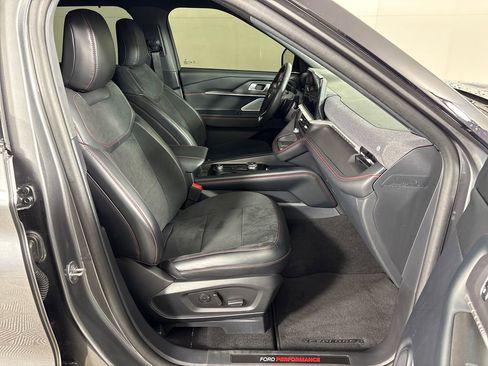 Certified 2025 Ford Explorer ST image 7