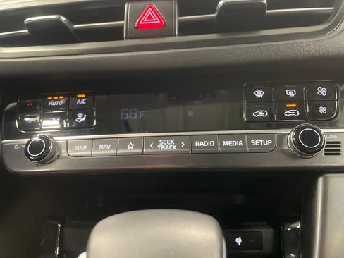 Certified 2024 Kia Seltos EX AWD/4WD image 23
