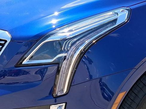 New 2026 Cadillac XT5 Luxury image 7