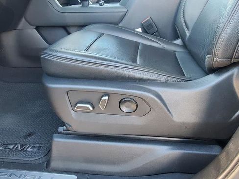 Used 2022 GMC Sierra 1500 Denali w/ Denali Reserve Package image 9