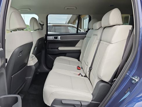 Certified 2026 Hyundai Santa Fe SEL FWD image 9