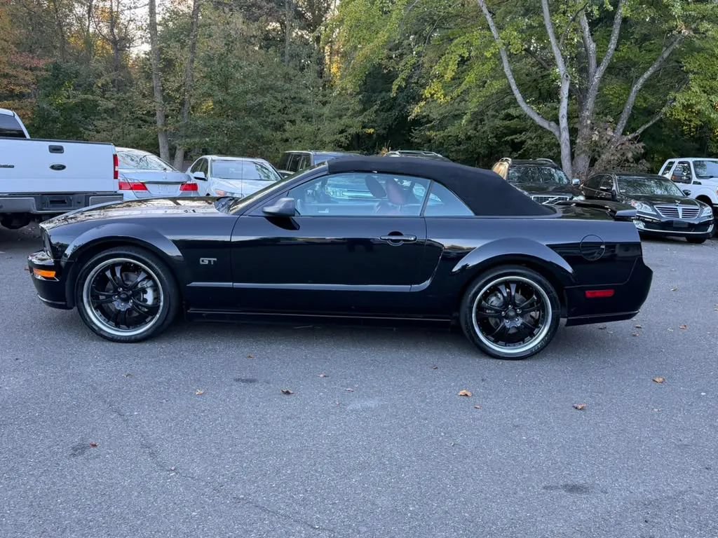 Used 2006 Ford Mustang GT Premium RWD image 2