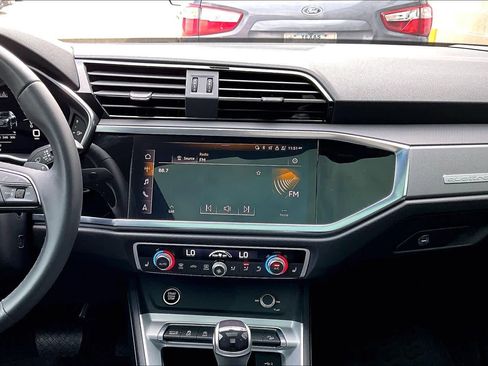 Used 2023 Audi Q3 2.0T Premium Plus image 7