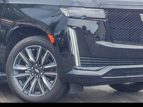 Used 2024 Cadillac Escalade Sport AWD/4WD image 4