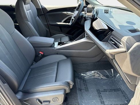 Certified 2025 Audi Q5 Premium Plus w/ Premium Plus image 10