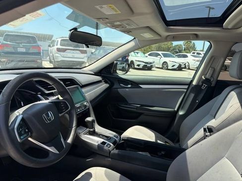 Used 2017 Honda Civic EX-T image 3