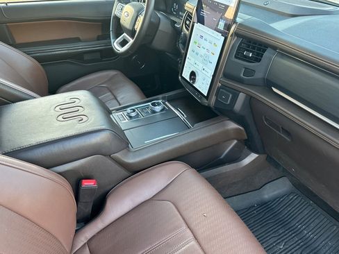 Used 2023 Ford Expedition King Ranch image 20