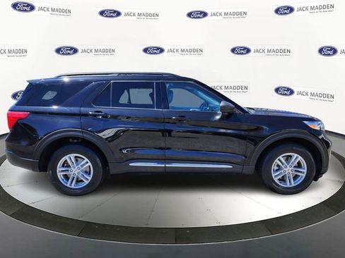 Certified 2022 Ford Explorer XLT w/ Equipment Group 202A AWD/4WD image 6
